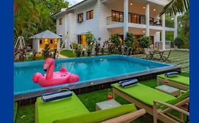 Ekostay Luxe - Casa Sia - Ideal For Weddings - Poker Table